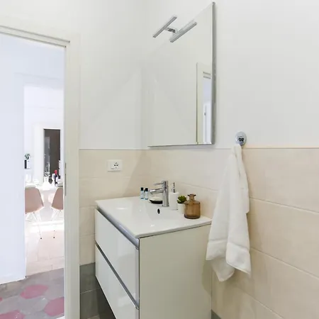 דירה The Rent - Spacious Two Bedrooms Near Porta Romana