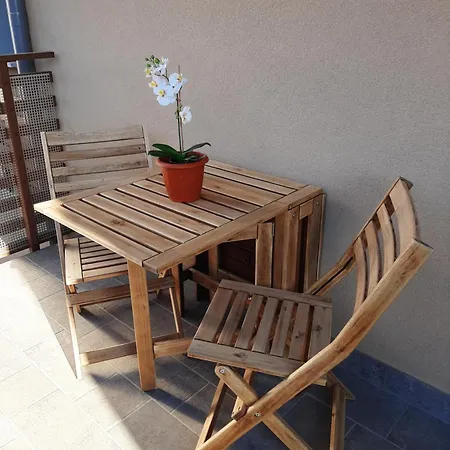 Ampio Bilocale Di Nuova Costruzione Tra Aree Verdi * ミラノ