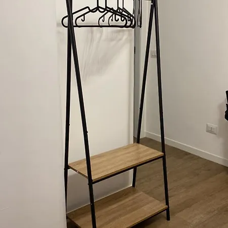 アパート Daniela's Spazioso Ai Navigli ミラノ