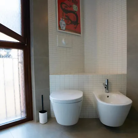 Bastia Rm Up To 4 Guests - In The Heart Of Scalo Romana, Olimpico, Prada, Bocconi And Easy Access To Forum Assago, Ieo, Ied, Duomo, San Siro Apartment *