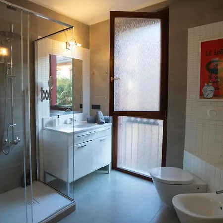 Bastia Rm Up To 4 Guests - In The Heart Of Scalo Romana, Olimpico, Prada, Bocconi And Easy Access To Forum Assago, Ieo, Ied, Duomo, San Siro Apartment Milan