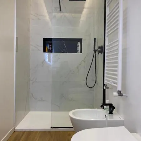 Villa Camilla Milano Metro 4 ゲストハウス