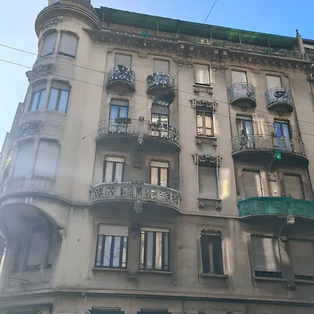 Luxury 2 Bedrooms And 2 Baths In Downtown With Ac, Wifi, Subway Aiport Conneted