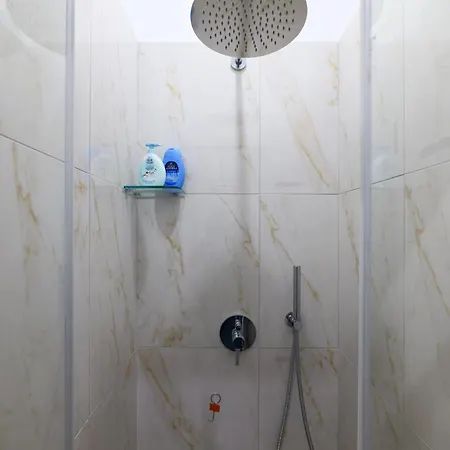 Elegant In Repubblica Brera *