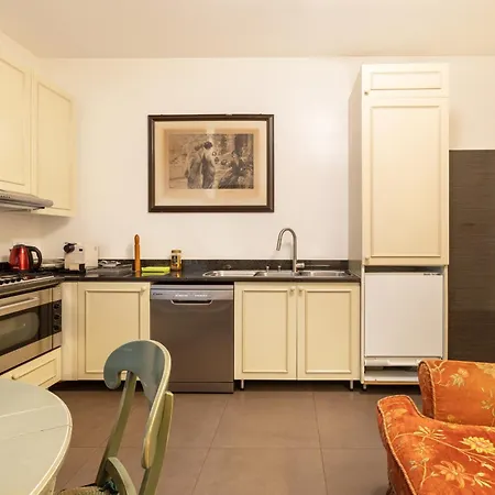 A Due Passi Dal Duomo * ميلان