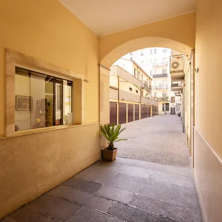 A Due Passi Dal Duomo * ميلان