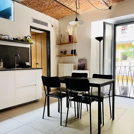 Bilocale Su Corte Milanese Appartamento