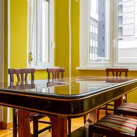 Centralstation - Via Lazzaroni *