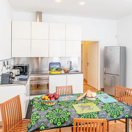 Quiet House In A Lively Area! Apartment *