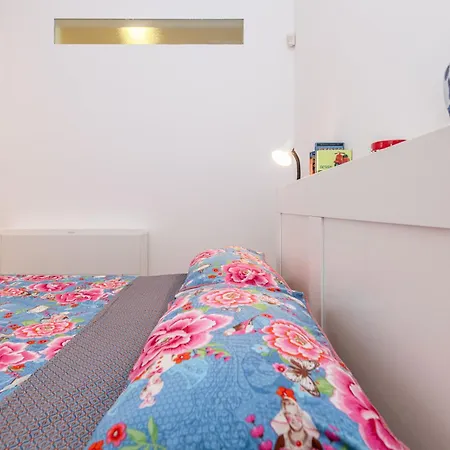 Quiet House In A Lively Area! Apartment