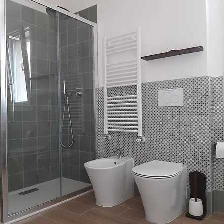 Hotel Ampio Bilocale Di Nuova Costruzione Tra Aree Verdi Milán