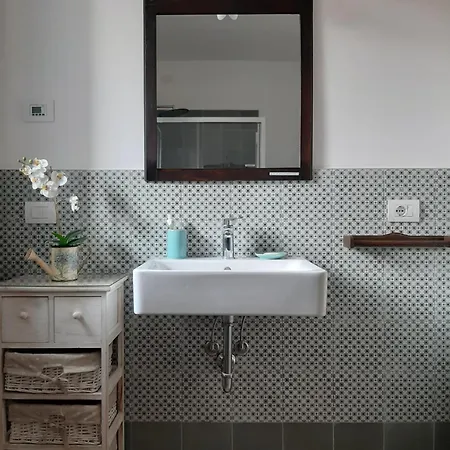 Hotel Ampio Bilocale Di Nuova Costruzione Tra Aree Verdi