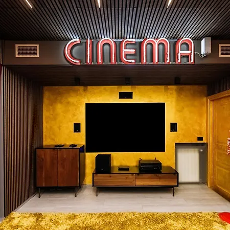N18 Luxury Boutique With A Private Pool & Spa Apartment Milan