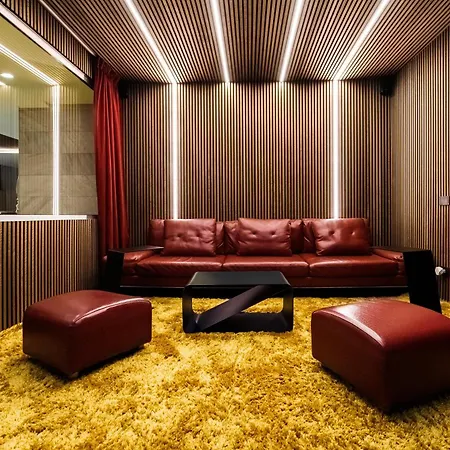 N18 Luxury Boutique With A Private Pool & Spa Apartment *