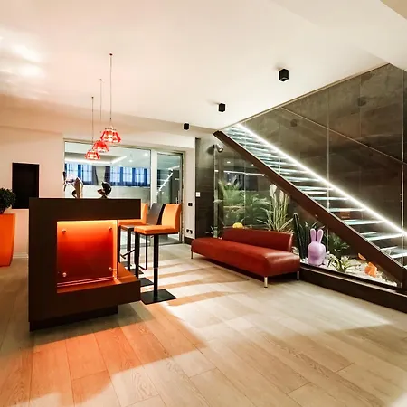 N18 Luxury Boutique With A Private Pool & Spa