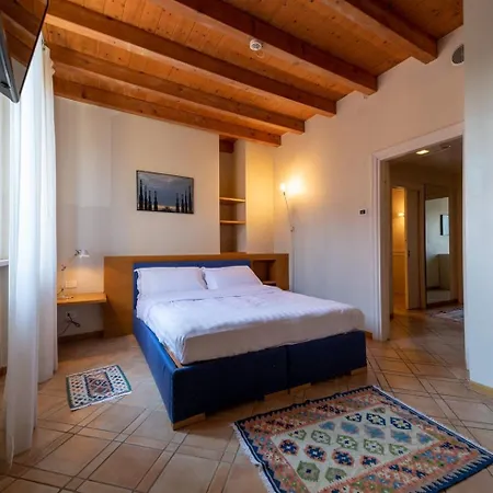 Hotel apartamentowy Ascanio Sforza - & 4*