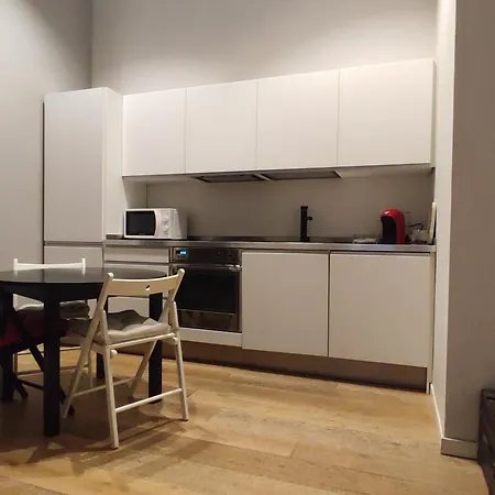 Maria Homes -vitruvio 42 * Milaan