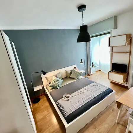 Cozy 3 Km Away From Duomo Διαμέρισμα