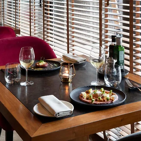 راديسون بلو فندق 4*