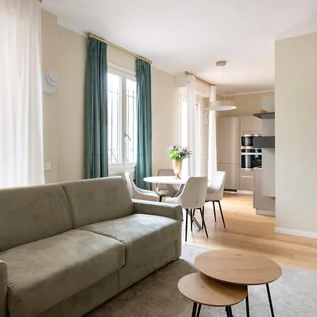 Heart Duomo District Apartment