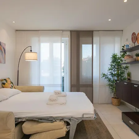 Ihost - Tito Livio 20 * Milano