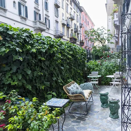 Luxury Bohemian With Private Garden In Daire Milano