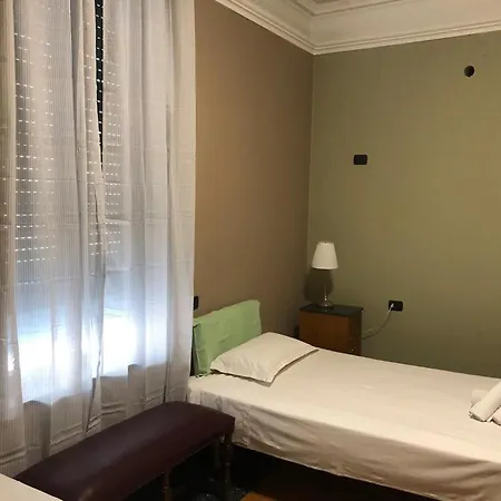 Villa Camilla Milano Metro 4 ゲストハウス 4*
