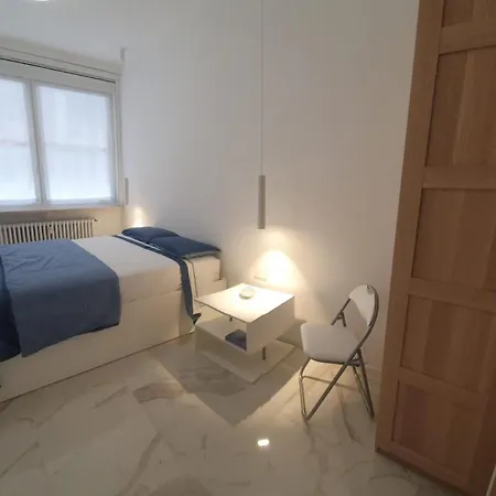 Apartment Reali Bonaccini Milan