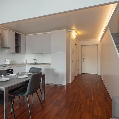 Luxury Loft - Terrazzo E Posto Auto - Adriano 51b شقة ميلان