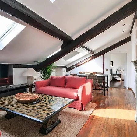 Διαμέρισμα Elegant P.venezia Attic