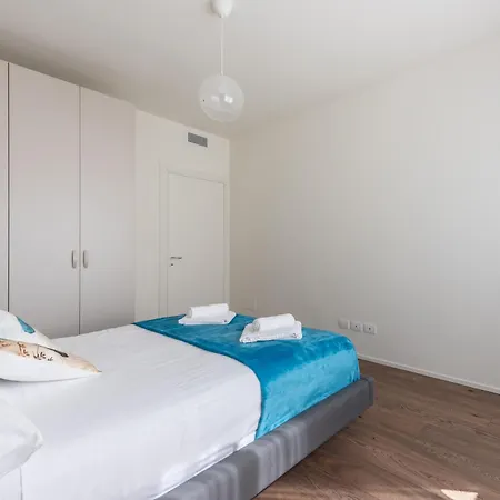Santa Sofia House - Duomo Apartman Milánó