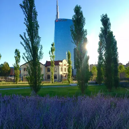 Ourjoy & Skyjoy Condo Units - Via M Gioia, 47 - Strong Wifi, 1 Private Parking, Central Station, Milan 公寓 *