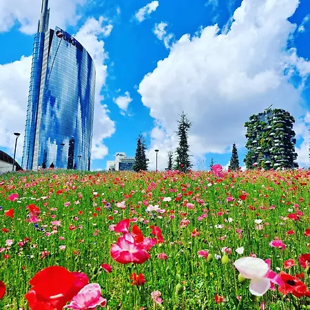 公寓 Ourjoy & Skyjoy Condo Units - Via M Gioia, 47 - Strong Wifi, 1 Private Parking, Central Station, Milan *