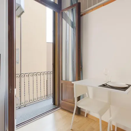 Guesthost - Magenta Long Let Apts Apartamento Milão