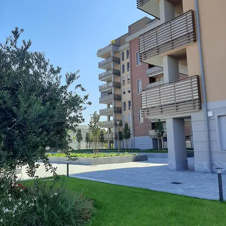 Ampio Bilocale Di Nuova Costruzione Tra Aree Verdi Hotel *