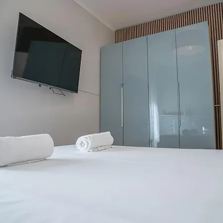 ホテル Singola Con Ac, Tv, Wi-fi E Cucina ミラノ