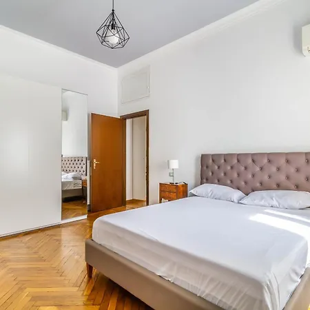 Domusmi Piazzale Loreto Apartmán *