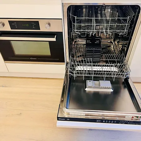 Apartment - Charlize - In The Heart Of Milan