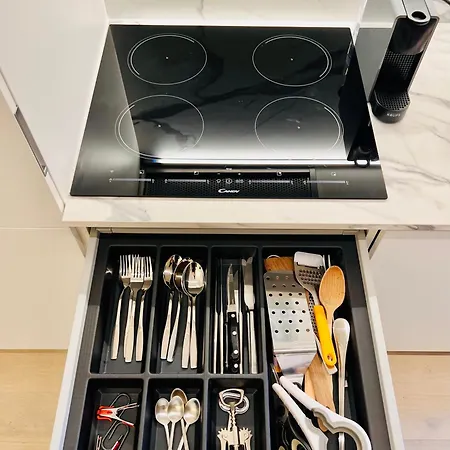 - Charlize - In The Heart Of Milan