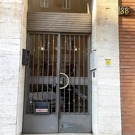 Amazing Flat With Terrace Mediolan
