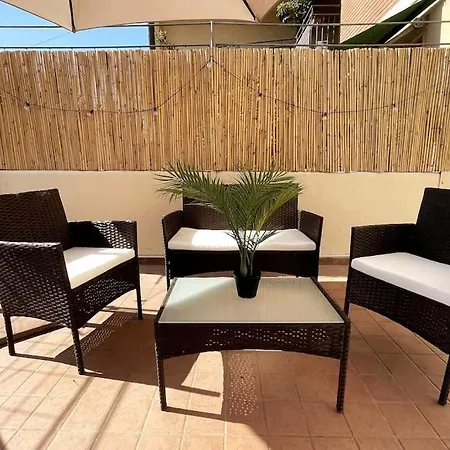 Amazing Flat With Terrace Apartament