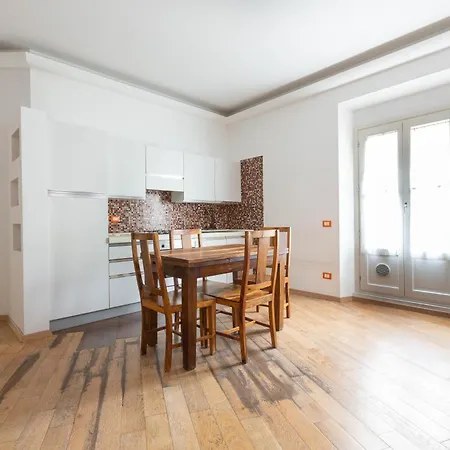 Easytopstay - Porta Romana Comfy