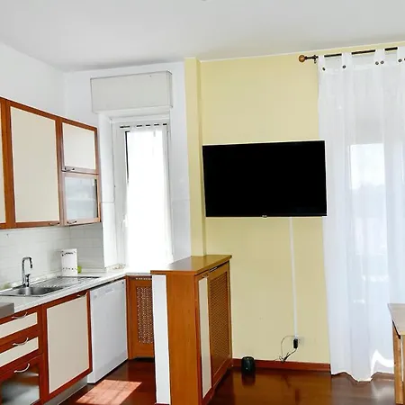 Casa Kandinsky - 10 Minuti Da Aeroporto Di Linate 公寓 *