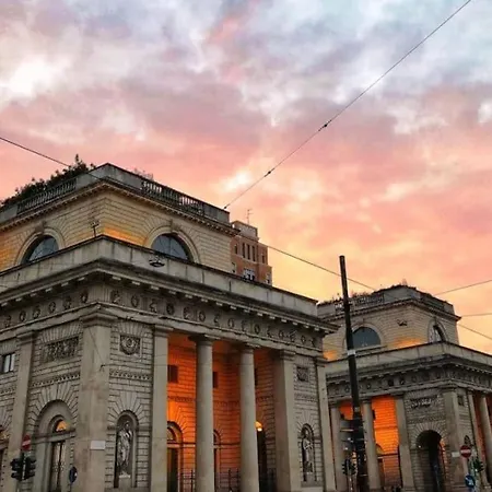 Charming & Bright In The Heart Of - Balcony Milan