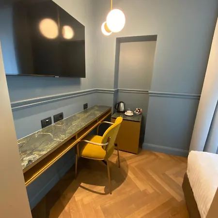 Hotel Berna Milão