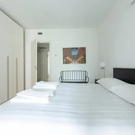 Lägenhet Easytopstay - Porta Nuova Bright And Roomy Flat Milano