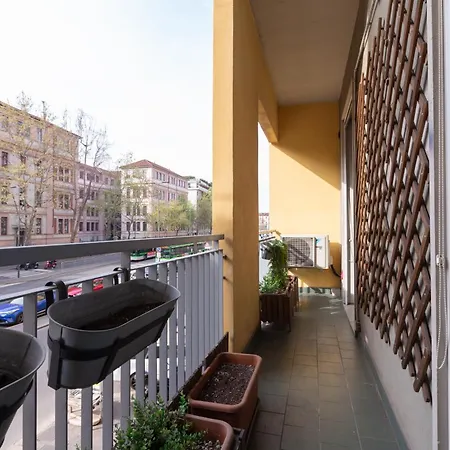Porta Volta Bright And Roomy Flat Apartman *
