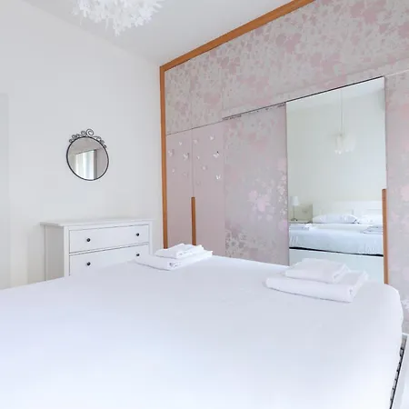 Apartment Porta Volta Bright And Roomy Flat Milan