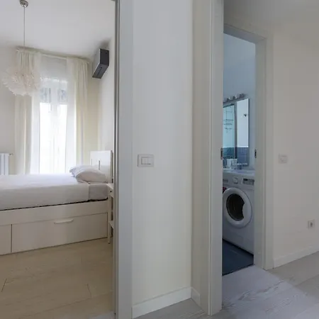 Porta Volta Bright And Roomy Flat