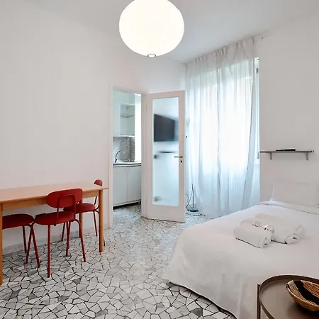 Xenia - Stylish Navigli * Milánó